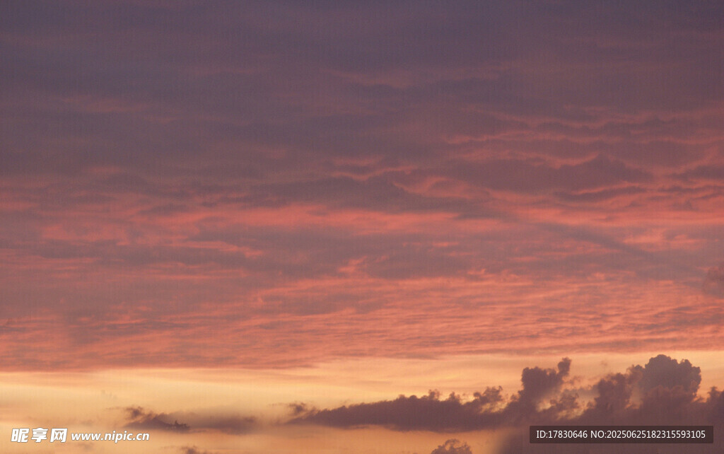 絢麗晚霞天空美景
