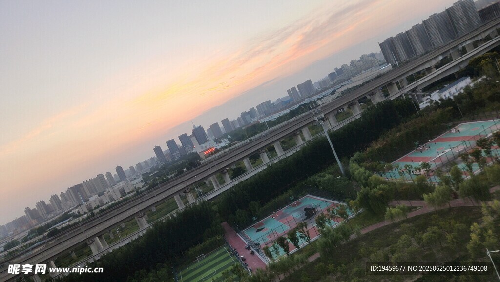 城市黃昏天際線景觀