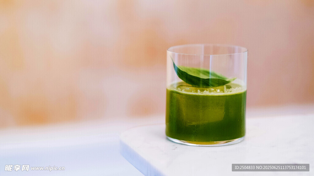 綠色清新抹茶飲品