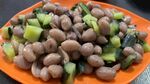 涼拌花生米配翠綠黃瓜