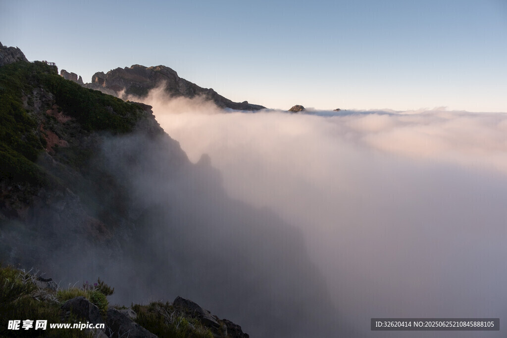 山間云海美景