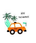 兒童與海浪旁的橙色小車