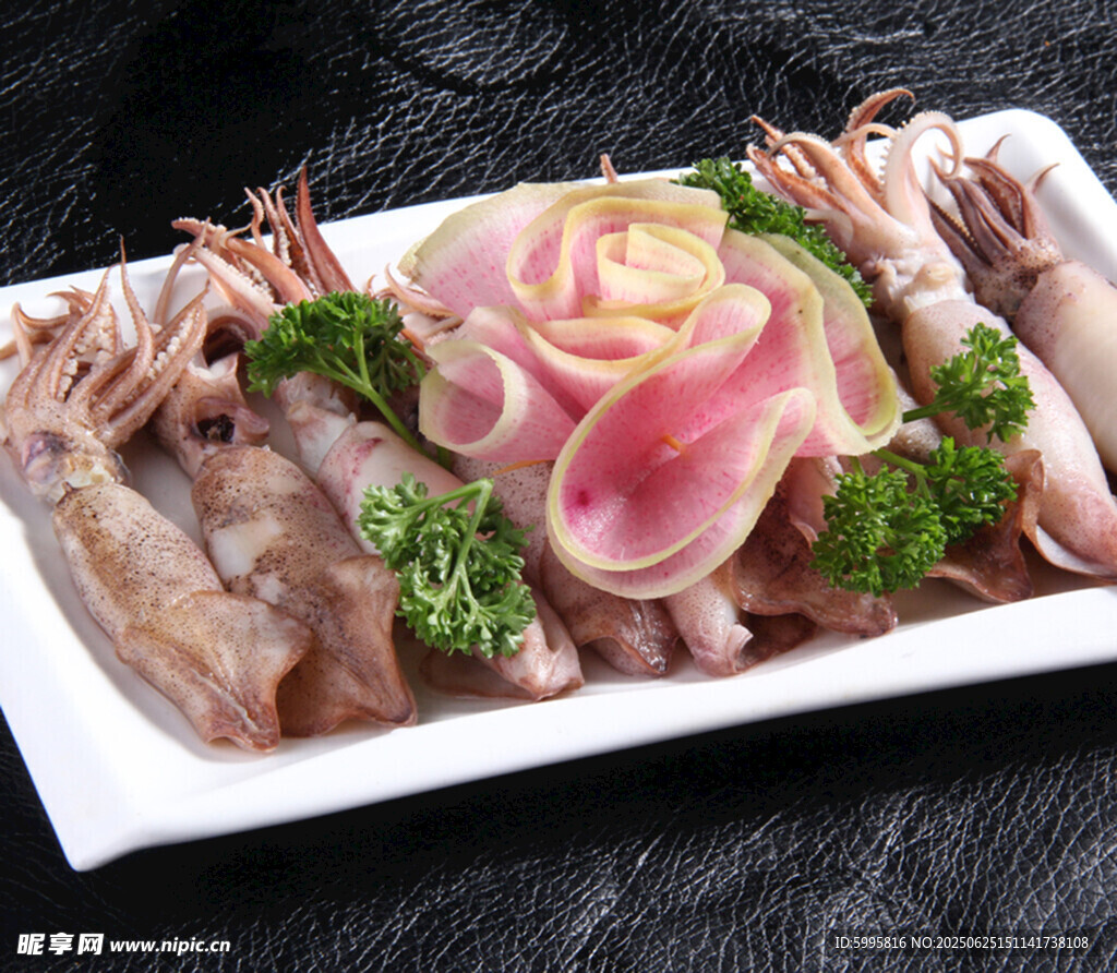 新鮮魷魚拼盤 肉質(zhì)鮮嫩