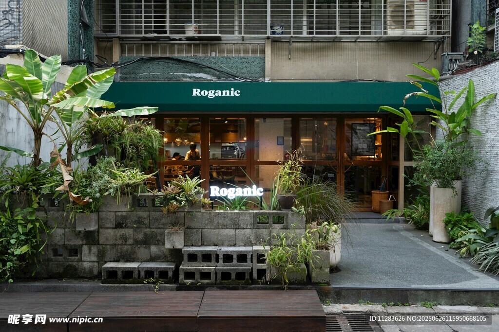 街邊溫馨小店