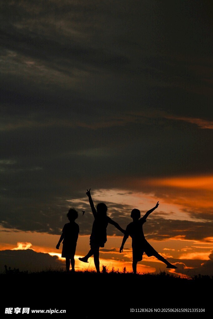 夕陽下的活力身影