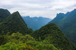 青山翠谷間的壯美山景