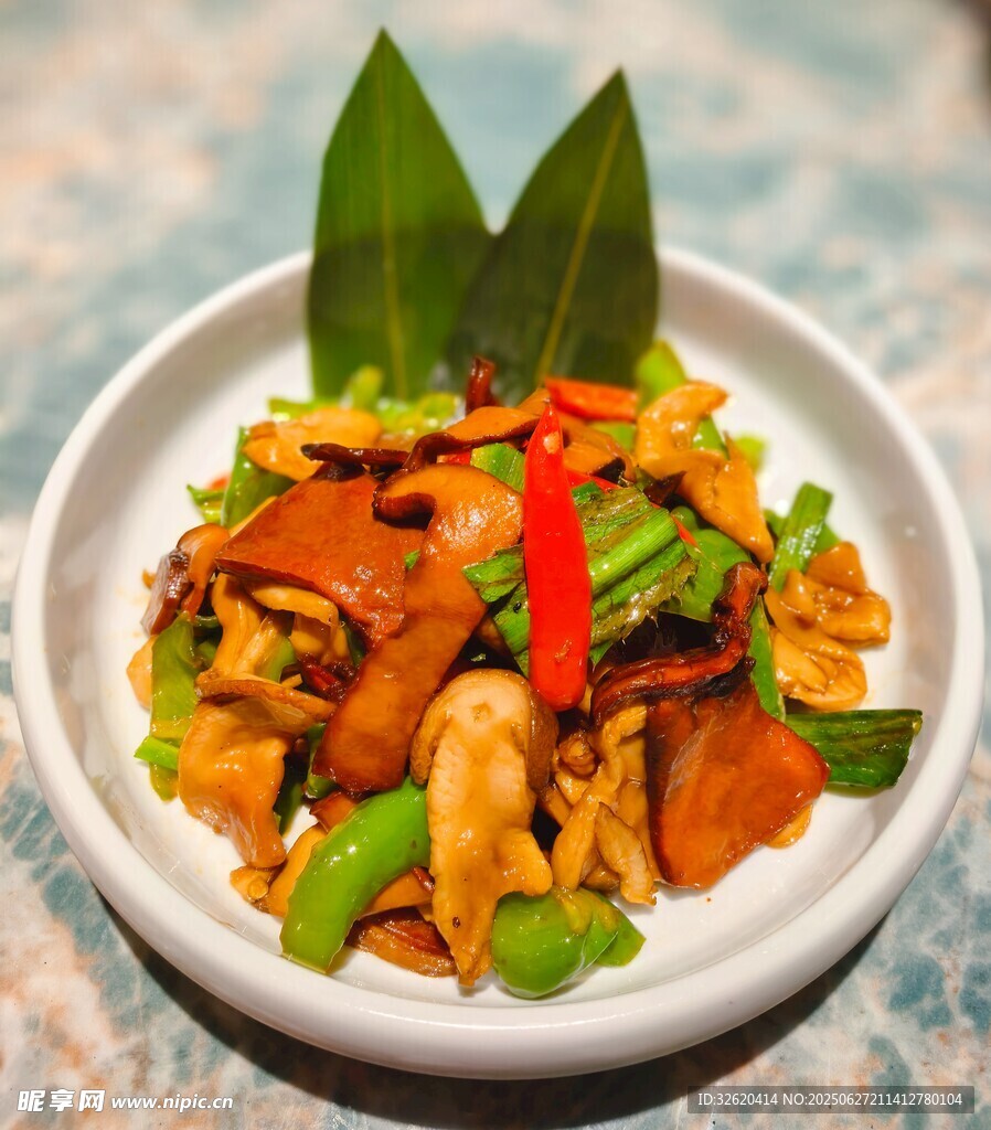 美味炒菌菇