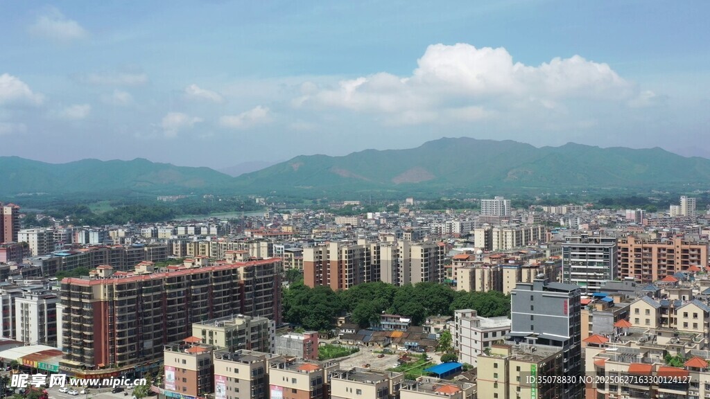 城市風(fēng)光遠(yuǎn)眺