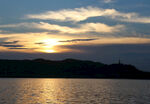 夕陽下的湖面美景