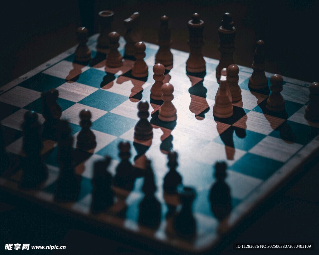 棋盤上的棋子博弈時刻