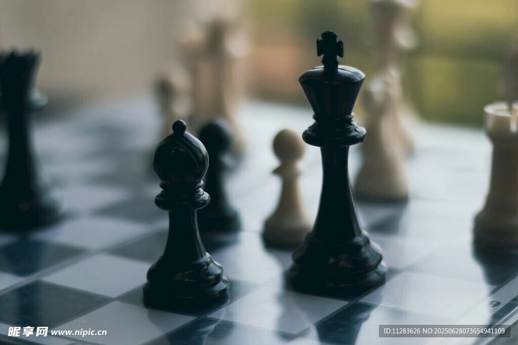 棋盤上的國際象棋棋子