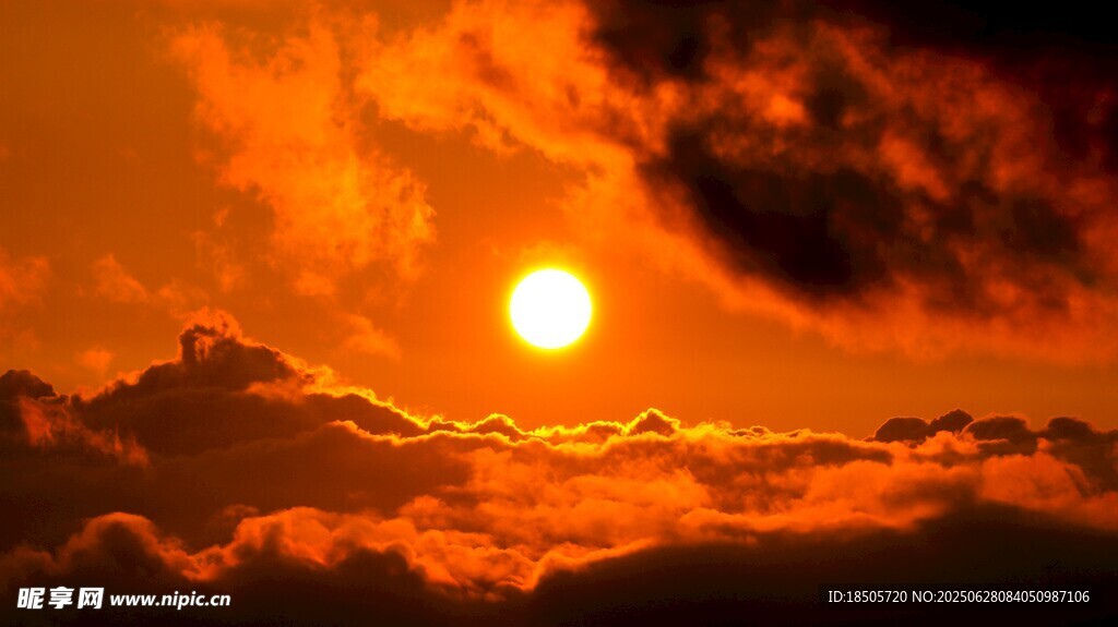 壯麗夕陽 云霞漫天