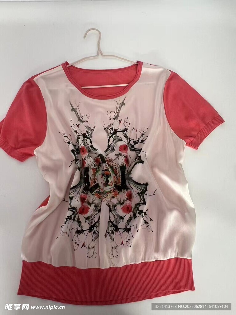 刺繡短袖上衣展示