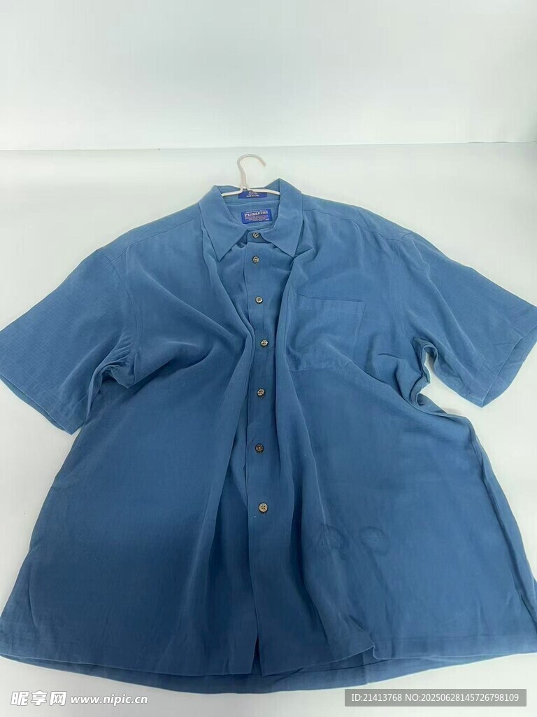 藍色短袖上衣展示