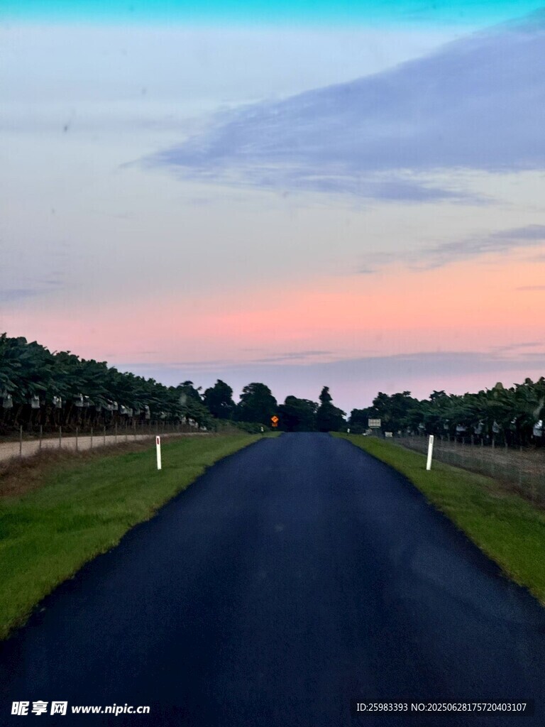 郊區(qū)公路