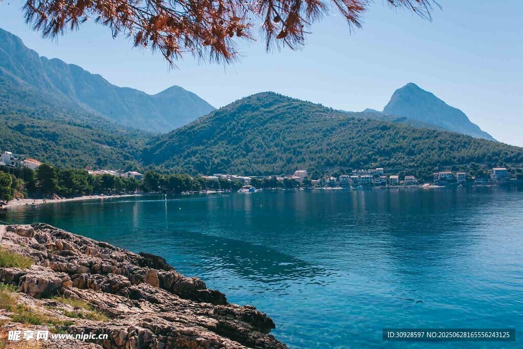 美麗湖山風景