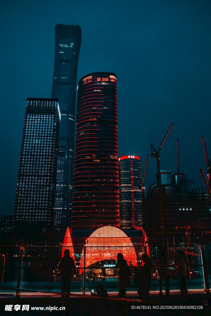 夜幕下的城市建筑景觀(guān)