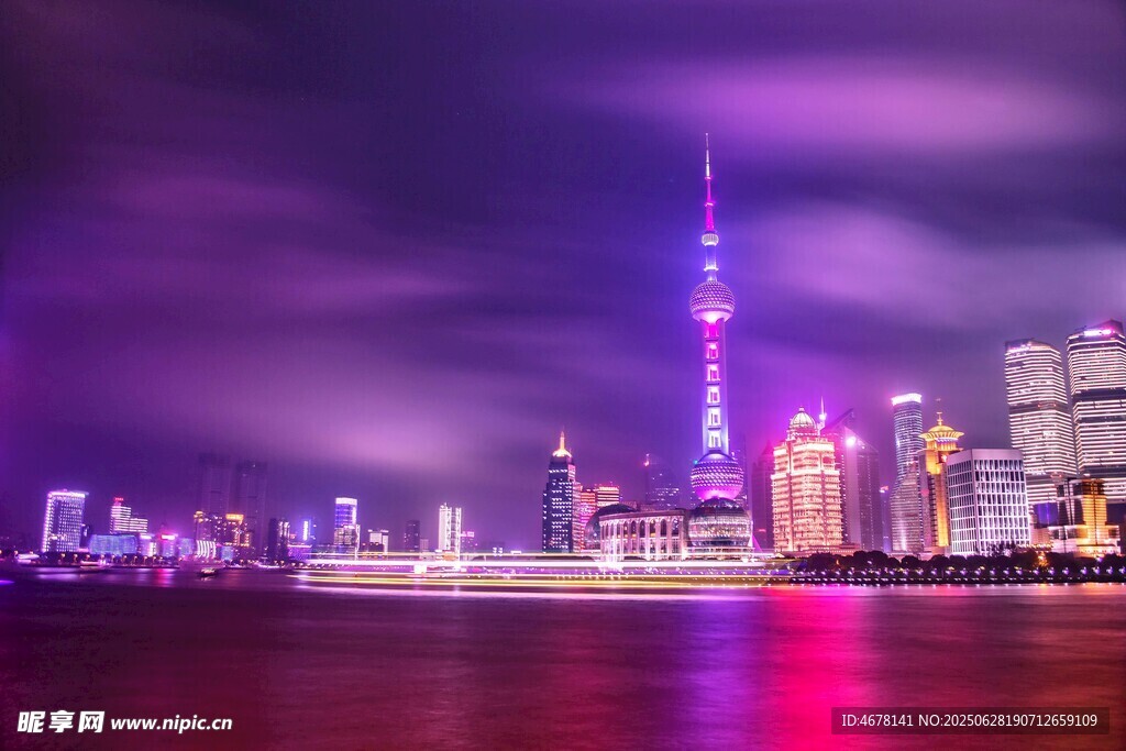 上海外灘璀璨夜景風(fēng)光