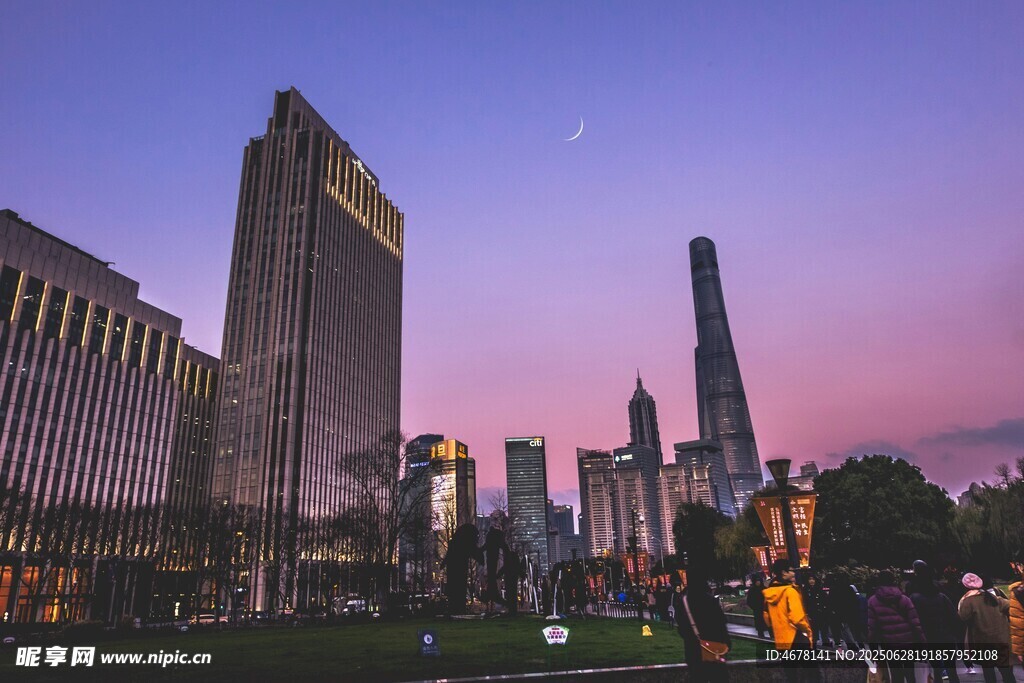 城市黃昏天際線美景
