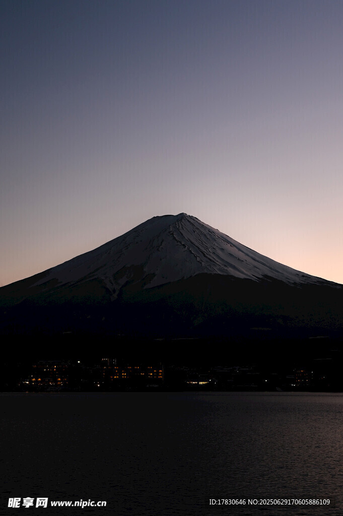 日本富士山照片