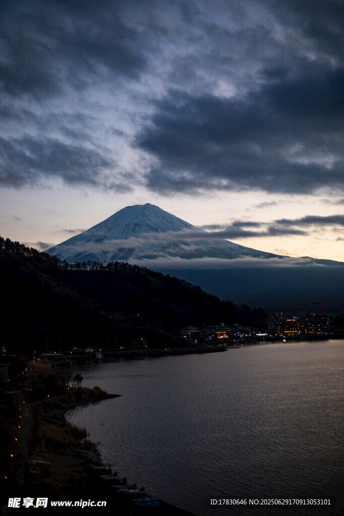 日本富士山照片