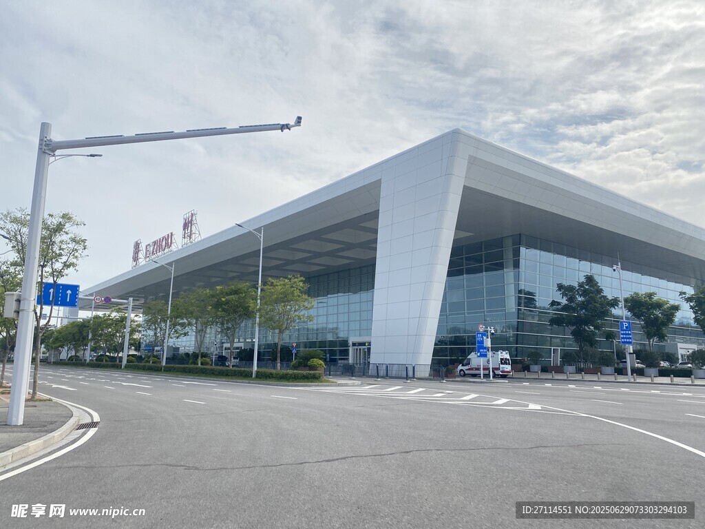 鄂州花湖機場建筑外觀