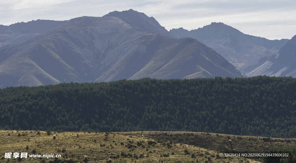 壯麗山巒風景