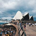 悉尼歌劇院前的熱鬧景象