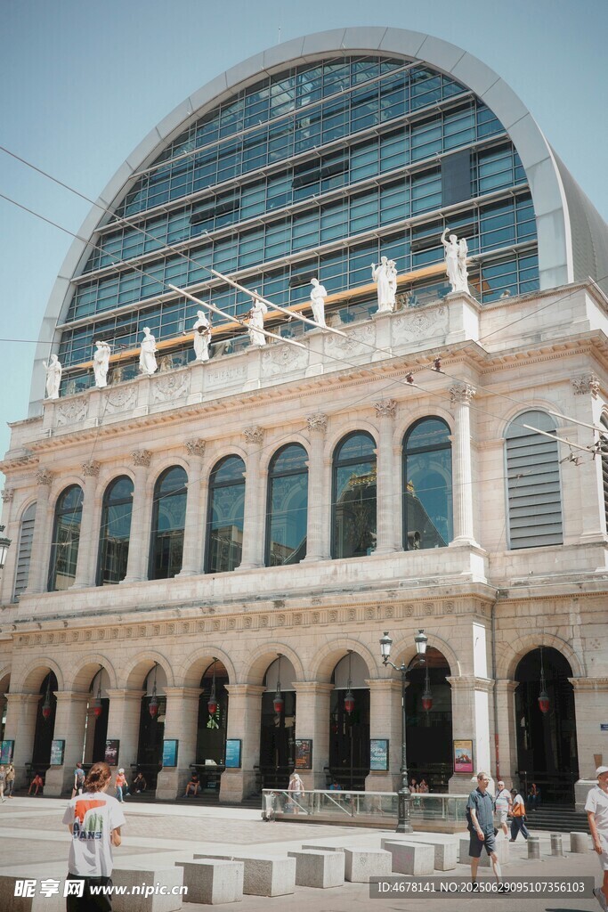 宏偉古典風(fēng)格建筑外觀