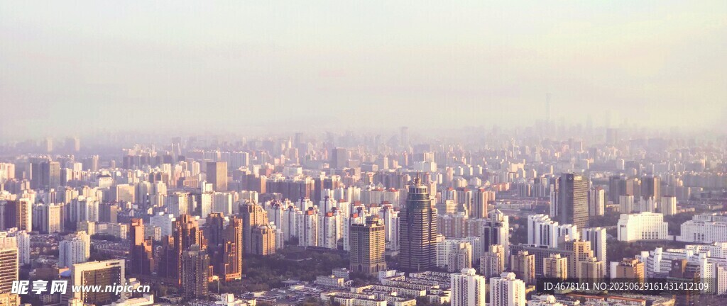 俯瞰繁華都市景觀