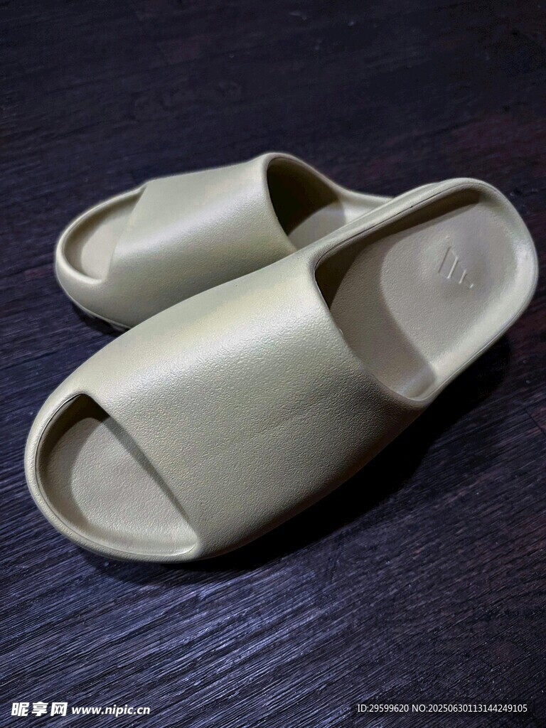 米色簡約居家涼拖鞋