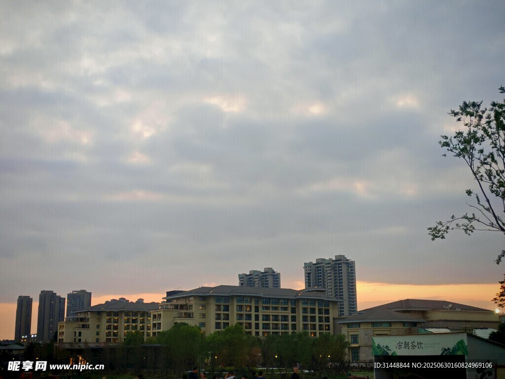 城市黃昏天際線景觀