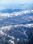 高空俯瞰連綿雪山美景