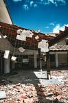 地震后損毀的建筑場景