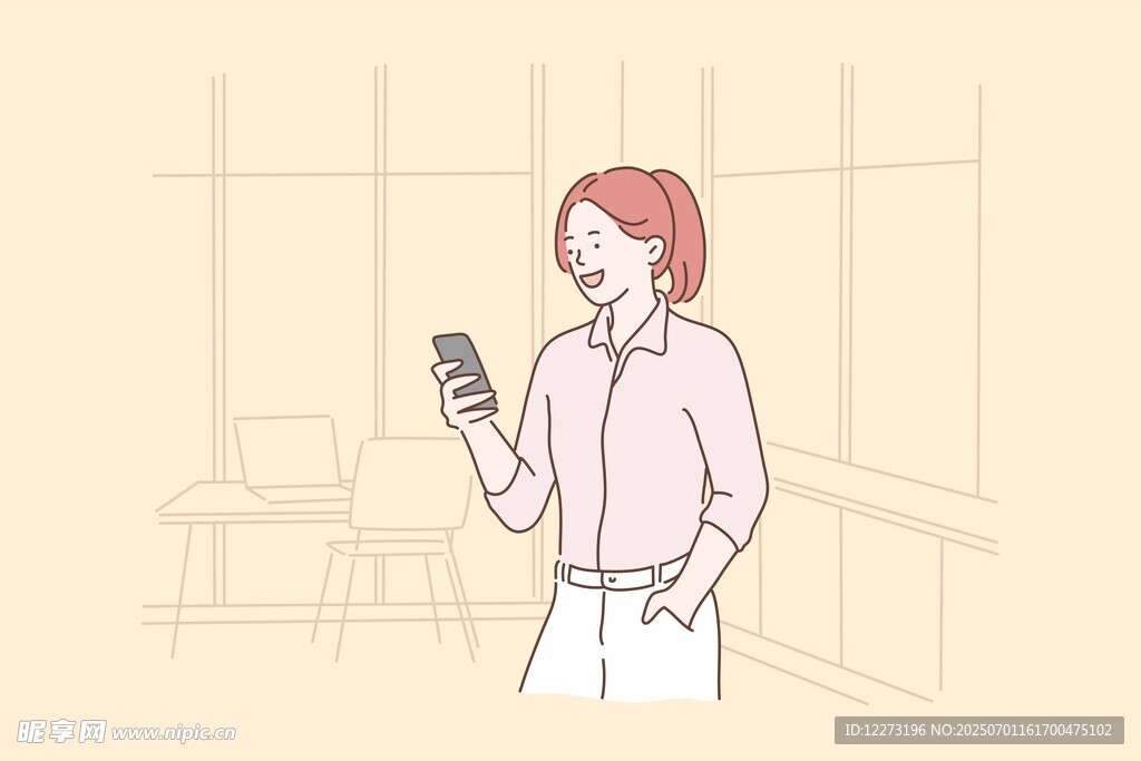 女子手持手機站立室內(nèi)