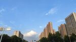 城市高樓與藍(lán)天景觀