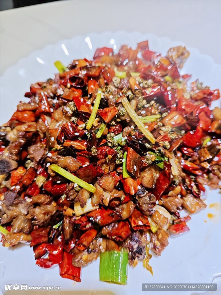 香辣美味的特色炒肉