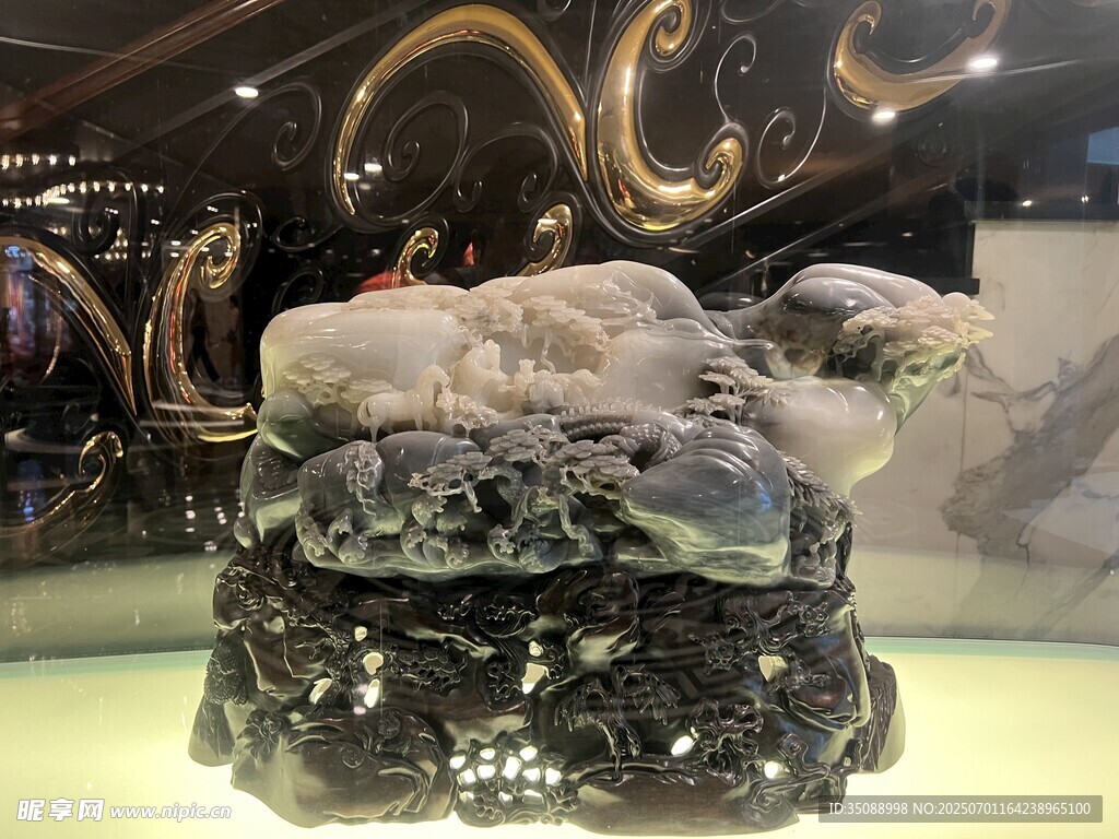 精美玉雕擺件