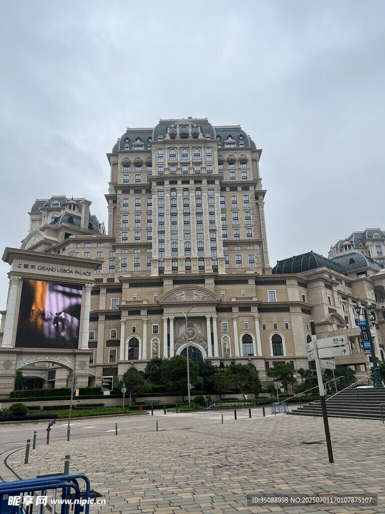 宏偉歐式建筑外觀