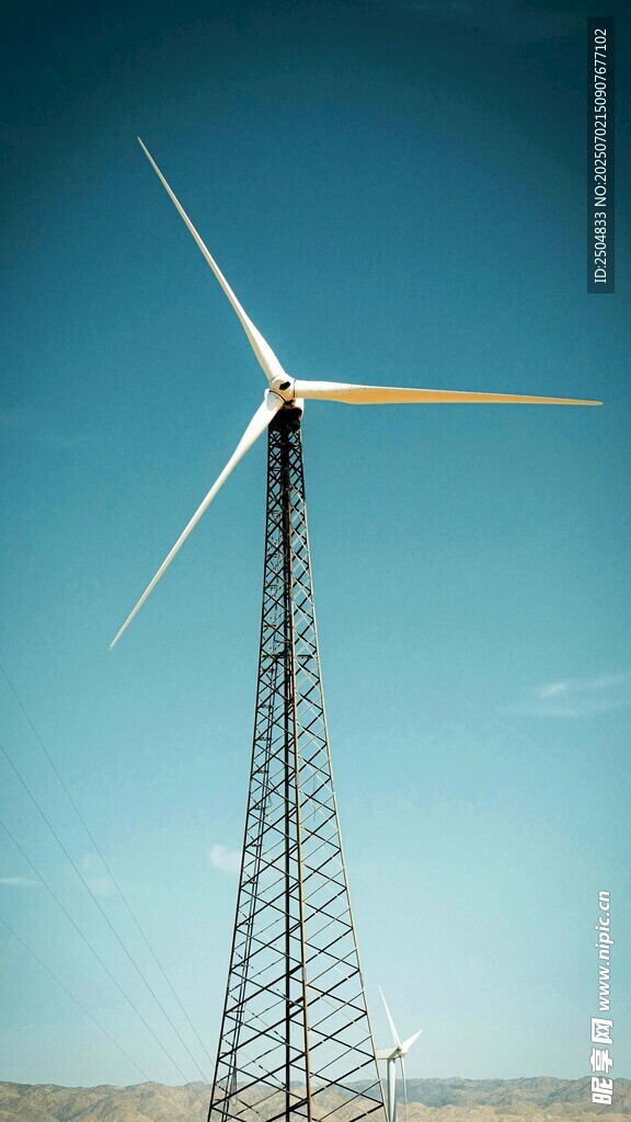 高聳的風力發電機