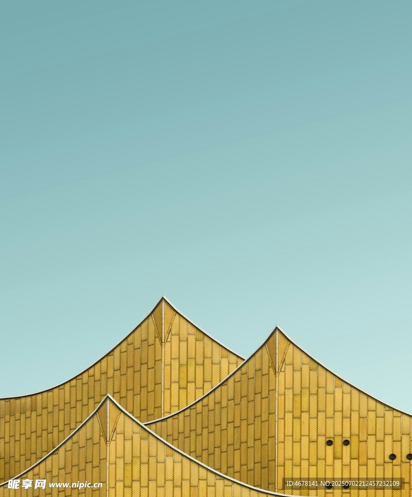 金色山巒建筑景觀