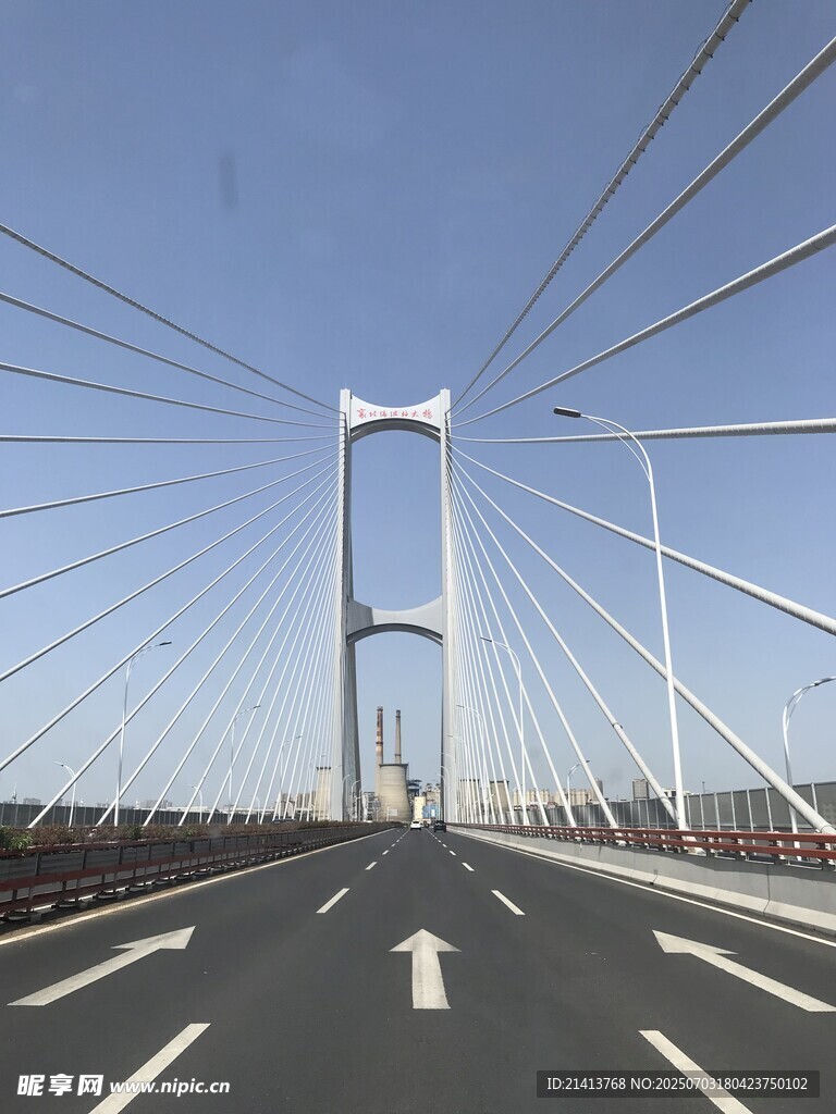 宏偉壯觀的現(xiàn)代跨海大橋