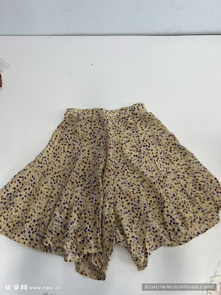 碎花短褲展示