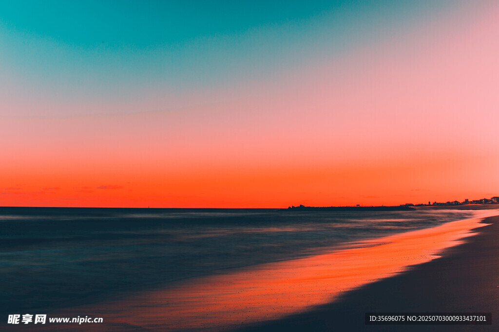 海邊絢麗日落美景