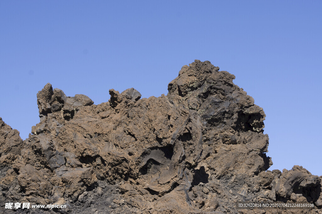 嶙峋火山巖景觀