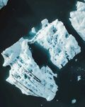 漂浮的壯觀冰山
