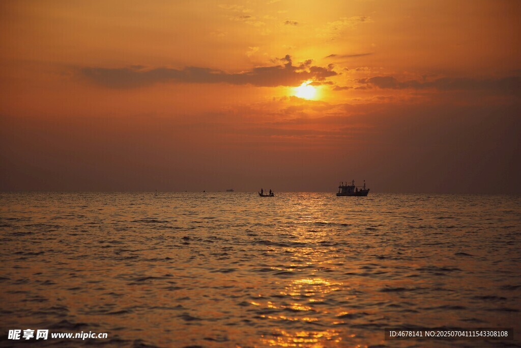海上日落美景