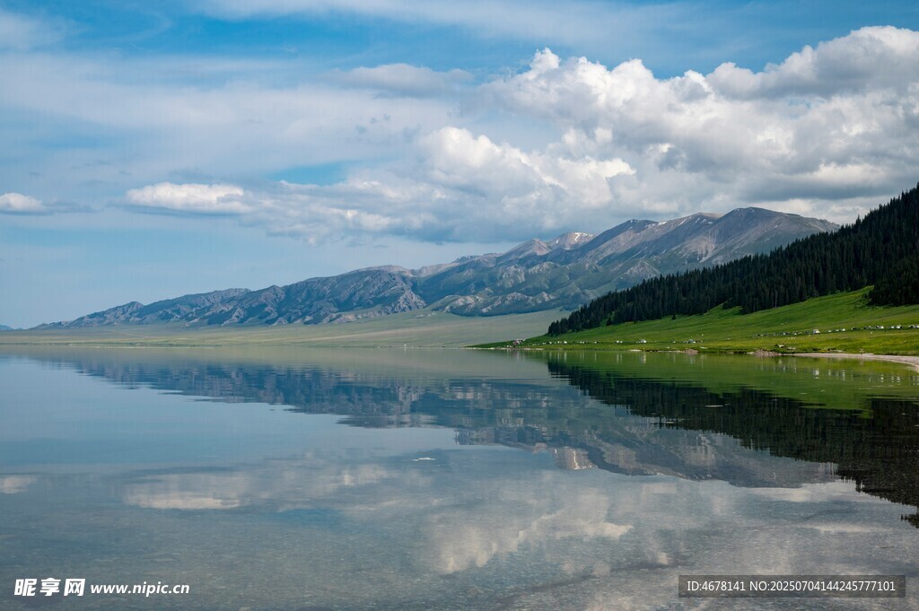 寧?kù)o湖景與遠(yuǎn)山倒影