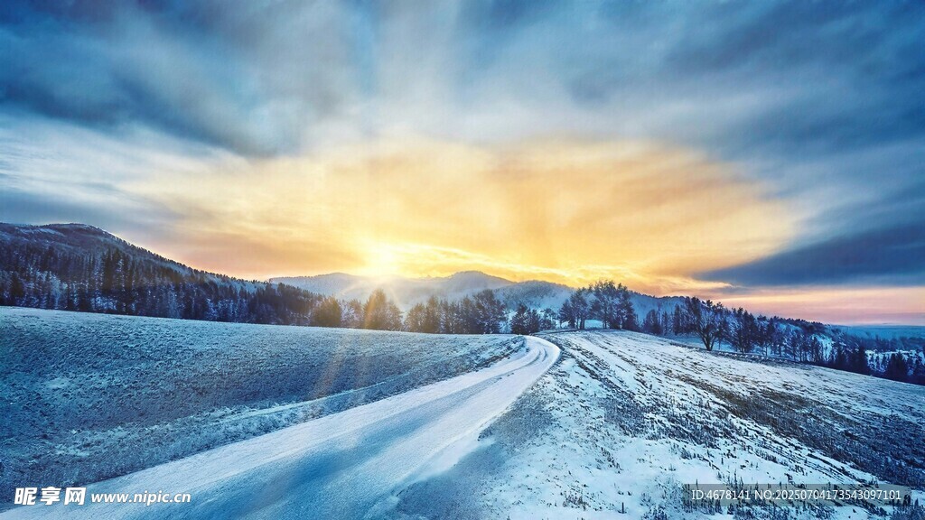 冬日雪路日出美景