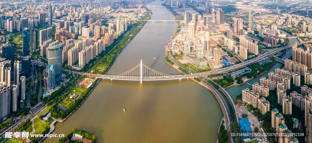廣州珠江獵德大橋城市風(fēng)光